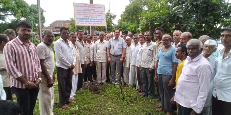 गलवाडे बुद्रुक व खुर्द आ.अनिल पाटलांच्या प्रयत्नांनी विकासकामांची बरसात! एक कोटी निधीतून पाणीपुरवठा योजनेचे भूमिपूजन