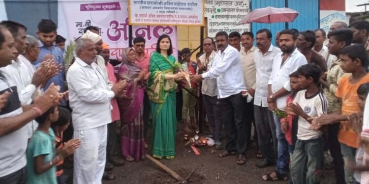 कलालीत आमदारांच्या प्रयत्नाने मंजूर विकासकामांचे जि.प.सदस्या सौ जयश्री पाटील यांच्या हस्ते झाले भूमीपूजन
