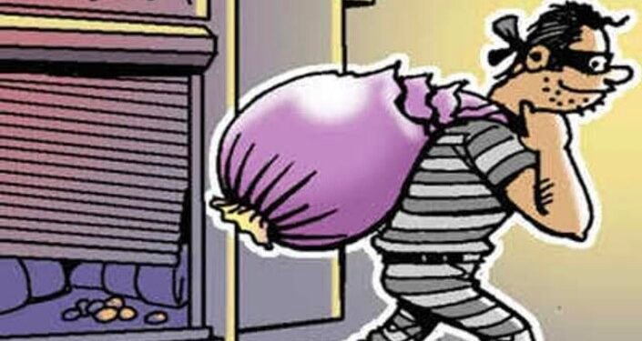 अमळनेरात बिअर बार शॉप फोडून रोकडसह मुद्देमाल लांबविला