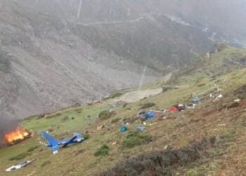 ब्रेकिंग..! केदारनाथ हेलिकॉप्टर कोसळले.. ! ६ जणांचा मृत्यू