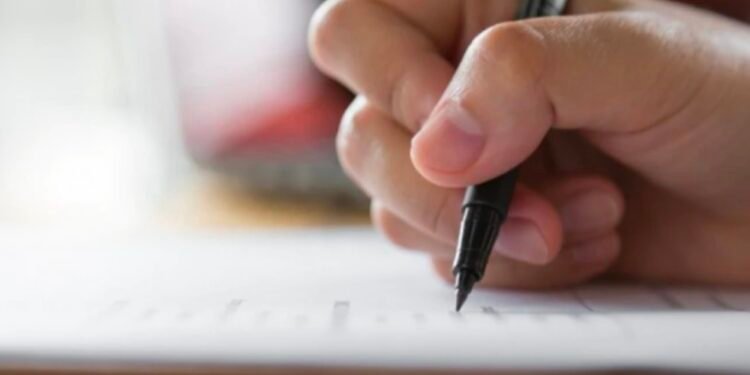 राज्य सरकारचा मोठा निर्णय – आरोग्य विभागात होणार 10 हजार पदांची भरती