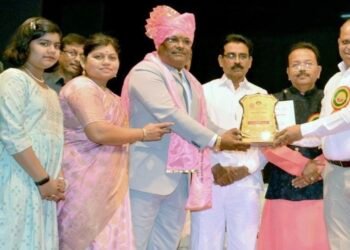 मुख्याध्यापक श्री संदीप पाटील यांना राज्यस्तरीय गुणवंत पुरस्कार प्रदान