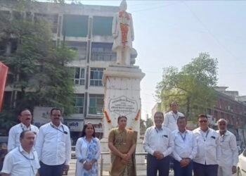 स्वतंत्र भारताचे पहिले पंतप्रधान पंडित जवाहरलाल नेहरु यांची जयंती साजरी..