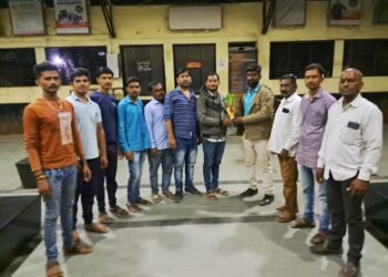 तरुणांची वाटचाल मनसेकडे अमळनेर तालुक्यातील नवीन युवकांचा मनसेत प्रवेश