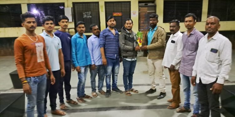 तरुणांची वाटचाल मनसेकडे अमळनेर तालुक्यातील नवीन युवकांचा मनसेत प्रवेश