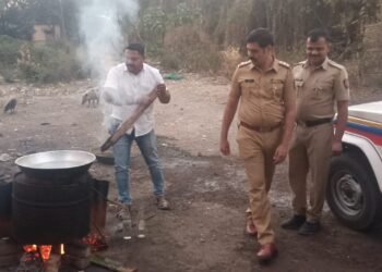 अमळनेर..! गावठी हात भट्टी दारुवर पोलिसांची कार्यवाही