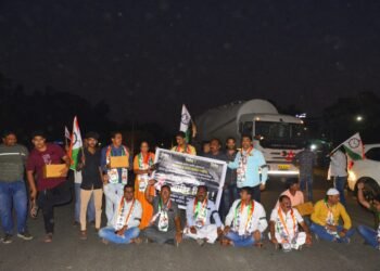 आ. जयंत पाटील यांच्या निलंबनाच्या निषेधार्थ राष्ट्रवादी काँग्रेस पार्टी तर्फे रास्ता रोको आंदोलन