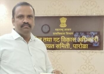 पारोळा बी.डी.ओ. विजय लोंढे यांच्यावर दिरंगाई अधिनियमानुसार कारवाई करा-योगेश पवार यांची तक्रार