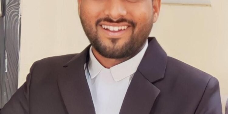 गरीबीतल्या भक्ताला, श्रीमंत भक्तीचे आकर्षण-  ॲड मंथन साळुंखे