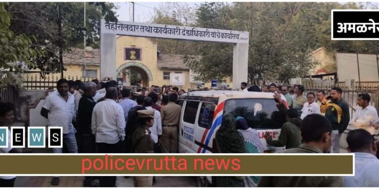 धक्कादायक! ट्रॅक्टर चालवले शेतकऱ्याचा अंगावरून; मृतदेह आणला थेट तहसील कार्यालयात