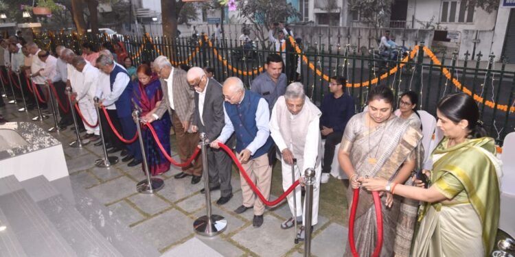 कांताई नेत्रालय ॲडव्हान्स्ड आय केअर, हेल्थ केअर फार्मासी, आय केयर बुटिक चे  उत्साहात उद्घाटन; प्रतापनगर येथे आय केअर व चष्म्यांचे दालन रुग्णांच्या सेवत