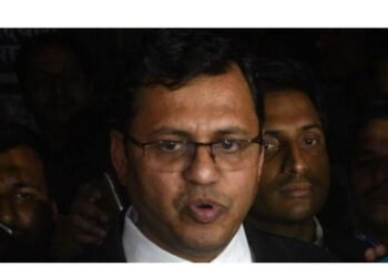 Breking..! सरकारी वकील प्रवीण चव्हाण यांच्यासह जळगावातील दोघांविरुद्ध गुन्हा