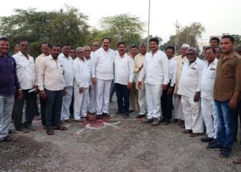 अमळनेर नगरपरिषद प्रभाग क्रमांक १७ मधील दोन रस्त्यांचे भूमिपूजन संपन्न