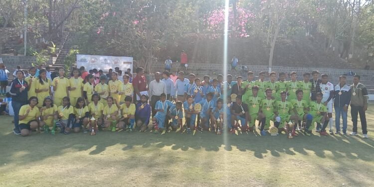 पहिल्या आंतर शालेय जैन चॅलेंज लिग फुटबॉल स्पर्धेत १४ वर्षाखालील मुलां मध्ये सेंट अलायसिस कॉन्व्हेंट स्कूल भुसावल तर १७ वर्षा खालील मुलांमध्ये डी.एल.हिंदी हायस्कूल भुसावल व मुलींमध्ये पोद्दार इंटरनॅशनल स्कूल जळगाव विजय