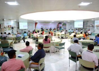 राष्ट्रीय कांदा, लसूण चर्चासत्रातून जैन हिल्सवर कांदा पिकावर मंथन