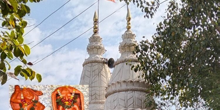 अमळनेर तालुक्यातील या गावात एकाच मंदिरात दोन मारुतीराया