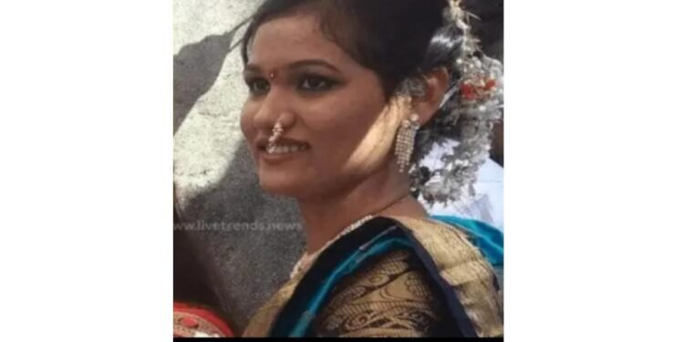 धक्कादायक..! स्वयंपाक घरातच विवाहितेने घेतला गळफास….