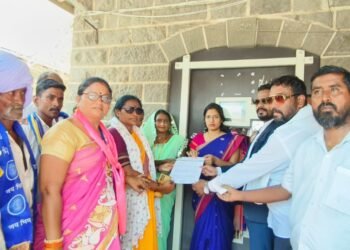 अक्षय भालेराव यांची निर्गुण हत्या;  गावगुंडा फाशीची शिक्षा द्या! तहसीलदांना पञकान्वे मागणी