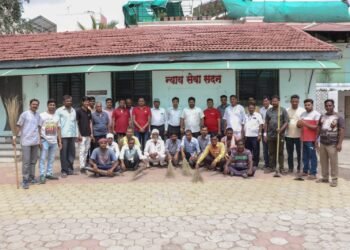 गांधी रिसर्च फाऊंडेशनची जिल्हा न्यायालयात स्वच्छता मोहीम‘सुंदर, स्वच्छ आणि हरीत जळगाव’ करण्याचा संकल्प