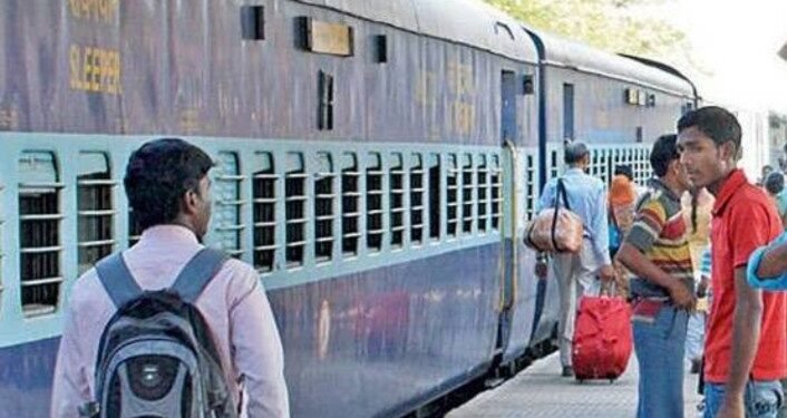 रेल्वे प्रवाशांसाठी- रेल्वे तिकीट न काढताही करता येईल प्रवास