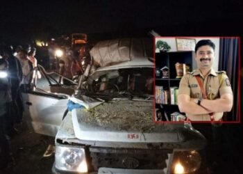 ब्रेकींग : पोलीसांच्या गाडीवर कोसळले झाड अधिकाऱ्यासह चालकाचा मृत्यू