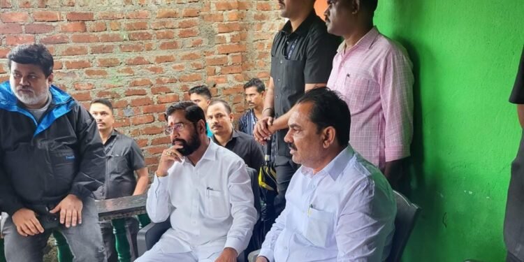 रायगड जिल्ह्याच्या घटनास्थळी मुख्यमंत्री शिंदे व मदत, पुनर्वसन मंत्री अनिल पाटील दाखल