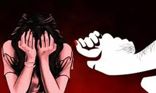 खोटे नाव सांगून केली मैत्री, ब्लॅकमेल करून केला अत्याचार! जळगावातील धक्कादायक प्रकार