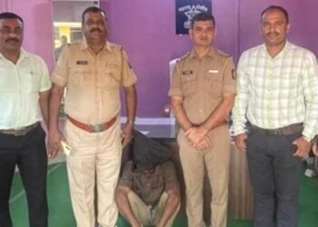 बापानेच पोटच्या मुलीला विहिरीत फेकले; जळगाव जिल्ह्यातील धक्कादायक घटना!