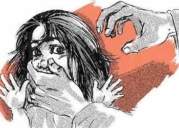 जिल्हा हादरला! तंबाखूची पुडी आणण्याच्या बहाण्याने ८ वर्षीय अल्पवयीन मुलीवर अत्याचार