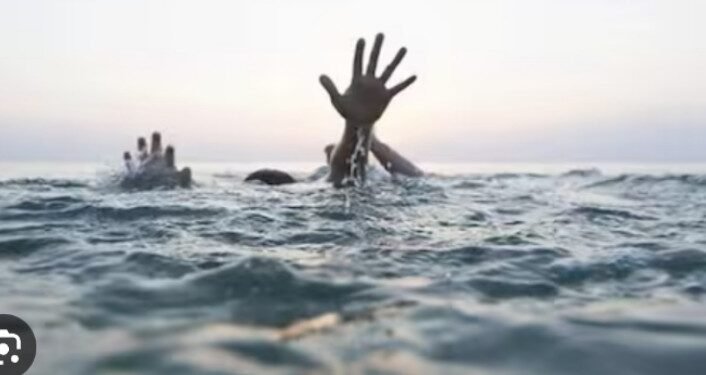 दुर्दैवी घटना..!  गणरायाचे विसर्जन करताना तिघांचा बुडून मृत्यू,