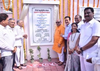 समाजासाठी दात्वृत्व करण्यात जैन उद्योग समूह सदैव अग्रेसर- ना. गुलाबराव पाटील गौराई बहुउद्देशिय संस्थेचे उद्घाटन, गौराई हाॕलचे लोकार्पण