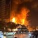 कराची येथे आगीत ११ जणांचा होरपळून मृत्यू