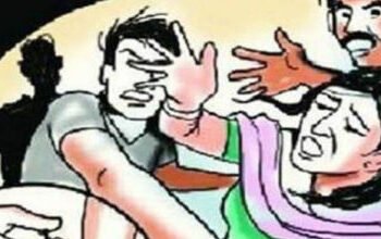 जुन्या भांडणाच्या कारणावरून महिलेसह पती मुलाला मारहाण धरणगाव पोलिसात ८ जणांविरोधात गुन्हा दाखल