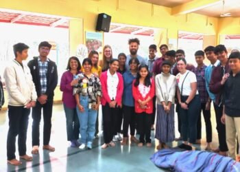 अमेरिकेतील सॅनरोझ फाउंडेशनच्या “टीम यूएसए व्हॉलेंटिअर्स ची अनुभूती निवासी शाळेस सदिच्छा भेट देत केला ख्रिसमस सण साजरा