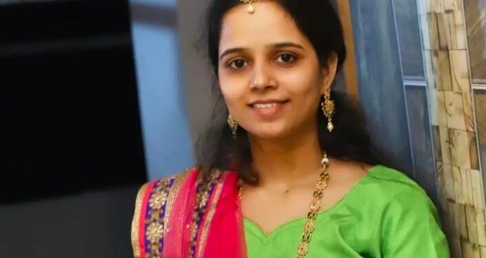 धक्कादायक: लग्नाच्याच दिवशी तरुणीनं संपवलं आयुष्य