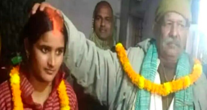 आश्चर्याचा धक्का! ७० वर्षांच्या सासऱ्याने २८ वर्षांच्या सुनेशी केलं लग्न….