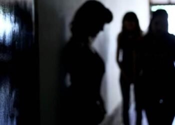 जळगावात लॉज वर पोलीसांची धाड; ५ तरूणींची सुटका, दोन जणांवर गुन्हा दाखल