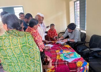 ममुराबाद गावात १०० वर दिव्यांगांची मोफत आरोग्य तपासणी