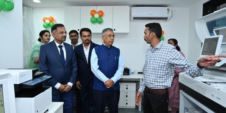 अशोक जैन यांचे हस्ते लुपिन डायग्नोसिस लॅबचे उद्घाटन