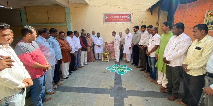 धरणगावात आदिनाथ डिगंबर जैन मंदिर ट्रस्टतर्फे मोफत शिबीर शुभारंभ