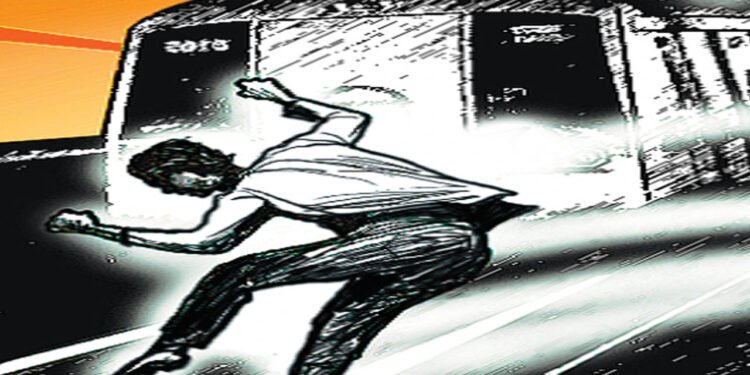 धक्कादायक: सैन्यात नोकरीच्या आमिषाने फसवणूक, तरूणाने संपविले जिवन