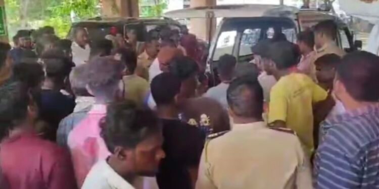 दुर्दैवी घटना: धुळे गणपती विसर्जन मिरवणूक, ट्रॅक्टरखाली ३ बालकांचा मृत्यू, ६ जखमी, गाव झाले सुन्न