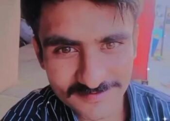 फापोरे येथे तरुणाची ओळढणीने गळफास घेऊन आत्महत्या