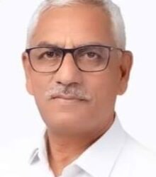 पक्षाने उमेदवारी जरी दिली नाही तरीही  एकनिष्ठता, अशा खऱ्या नेत्याचा विचार काँग्रेस पक्षाने करायला हवा