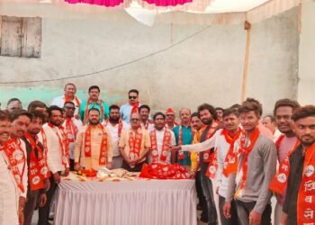 धरणगाव शहरातील शेकडो कार्यकर्त्यांच्या शिवसेनेत प्रवेश