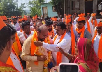 “गुलाबभाऊ आम्ही तुमच्या सोबत’