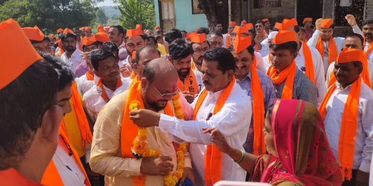 “गुलाबभाऊ आम्ही तुमच्या सोबत’