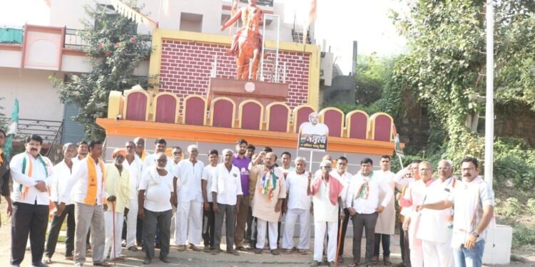 पारोळा तालुक्यातील गावांमध्ये डॉ.अनिल शिंदे यांच्या प्रचार रॅलीला जोरदार प्रतिसाद….मा.आ. साहेबराव पाटील होणार डॉ. शिंदेच्या प्रचारात सक्रियपणे सहभागी…