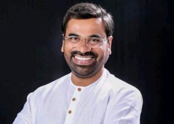 अमळनेरकरांवर कररूपी आपत्ती लादणाऱ्या पुनर्वसन मंत्र्याचे मतदारच उच्चाटन करतीलडाॅ.रवींद्र चौधरी यांनी नगरपालिकेवर लादलेला बोजा आणला पुराव्यानिशी समोर