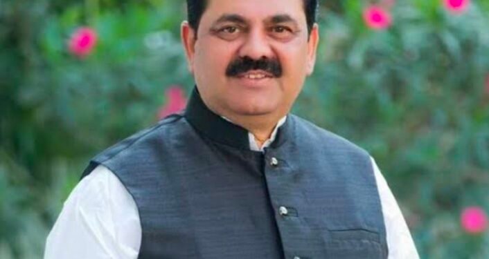 चौधरी बंधूंचा सूतगिरणीत महाघोटाळा; मंत्री अनिल पाटलांचा अपक्ष उमेदवार शिरीष चौधरींवर आरोप